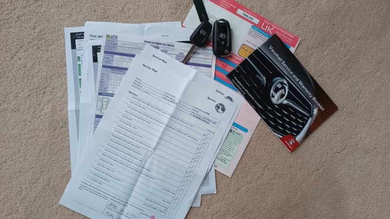 Clio Iconic Service Records